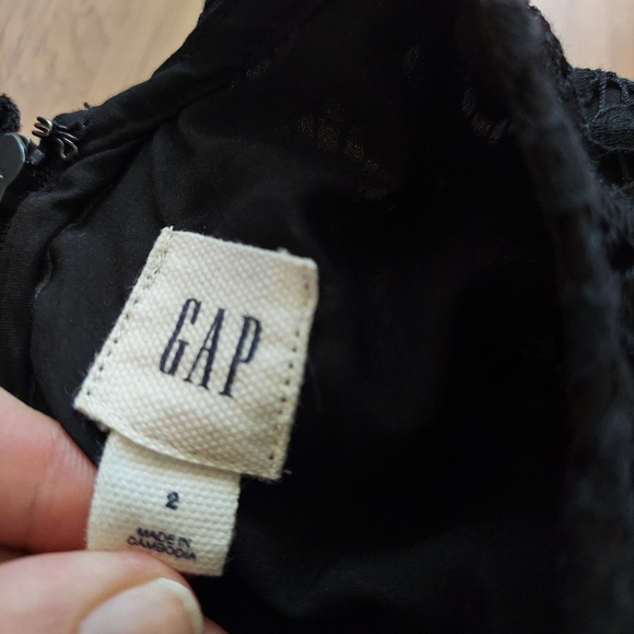 GAP black lace sleeveless dress size 2 - Picture 4 of 9